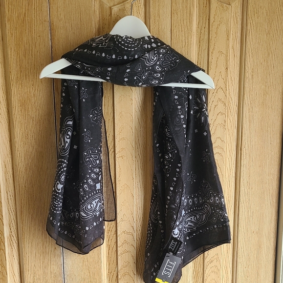 Light scarf - Picture 4 of 5